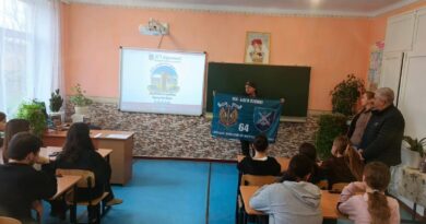 АКЦІЯ “ЗІГРІЙ ЗАХИСНИКА” ВІДБУЛАСЯ У ПЕТРІВСЬКОМУ ЛІЦЕЇ БЕССАРАБСЬКОЇ ГРОМАДИ АКЦІЯ “ЗІГРІЙ ЗАХИСНИКА” ВІДБУЛАСЯ У ПЕТРІВСЬКОМУ ЛІЦЕЇ БЕССАРАБСЬКОЇ ГРОМАДИ