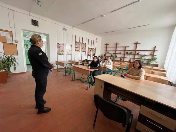 ОФІЦЕРАМИ-РЯТУВАЛЬНИКАМИ ГРОМАД БОЛГРАДСЬКОГО РАЙОНУ БУЛИ ПРОВЕДЕНІ СПІЛЬНІ КООРДИНАЦІЙНІ НАРАДИ З ПРЕДСТАВНИКАМИ ВІДДІЛУ ОСВІТИ, ПОЛІЦЕЙСЬКИМИ ОФІЦЕРАМИ ГРОМАД ТА ОФІЦЕРАМИ СЛУЖБИ ОСВІТНЬОЇ БЕЗПЕКИ ОФІЦЕРАМИ-РЯТУВАЛЬНИКАМИ ГРОМАД БОЛГРАДСЬКОГО РАЙОНУ БУЛИ ПРОВЕДЕНІ СПІЛЬНІ КООРДИНАЦІЙНІ НАРАДИ З ПРЕДСТАВНИКАМИ ВІДДІЛУ ОСВІТИ, ПОЛІЦЕЙСЬКИМИ ОФІЦЕРАМИ ГРОМАД ТА ОФІЦЕРАМИ СЛУЖБИ ОСВІТНЬОЇ БЕЗПЕКИ