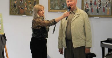 НОВИНИ ГРОМАД: «ЖИТТЯ В ПАЛІТРАХ» – В АРЦИЗІ ВІДКРИЛИ РЕТРОСПЕКТИВНУ ВИСТАВКУ ПАМ’ЯТІ ДМИТРА ДЬОШИНА