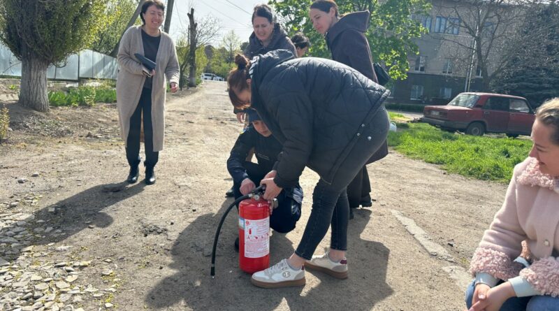 ОФІЦЕР-РЯТУВАЛЬНИК ГРОМАДИ ПРОВІВ ПРОФІЛАКТИЧНИЙ ЗАХІД З ПРАЦІВНИКАМИ КРИНИЧНЕНСЬКОЇ СІЛЬСЬКОЇ РАДИ