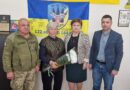 ГЕРОЇ ЖИВУТЬ, ДОКИ ЖИВЕ ПАМ’ЯТЬ ПРО НИХ: МАТЕРІ АНДРІЯ ОКУНЄВА ВРУЧЕНО ДЕРЖАВНУ НАГОРОДУ