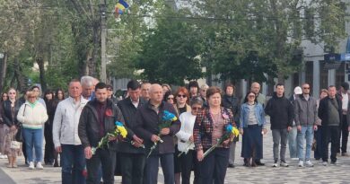 ПАМ’ЯТАЄМО. ПЕРЕМАГАЄМО. ВШАНОВУЄМО.