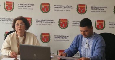 ЗАХИСТ ТРУДОВИХ ПРАВ НЕПОВНОЛІТНІХ: У БОЛГРАДСЬКІЙ РДА ВІДБУВСЯ «КРУГЛИЙ СТІЛ» ЗАХИСТ ТРУДОВИХ ПРАВ НЕПОВНОЛІТНІХ: У БОЛГРАДСЬКІЙ РДА ВІДБУВСЯ «КРУГЛИЙ СТІЛ»