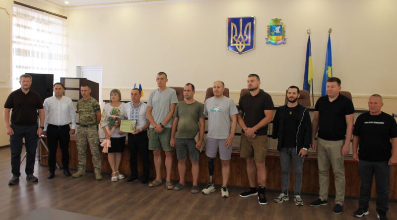ВЛАСНИЙ ДІМ ДЛЯ НАШИХ ЗАХИСНИКІВ: 7 ВЕТЕРАНІВ БОЛГРАДСЬКОГО РАЙОНУ ОТРИМАЛИ ЖИТЛОВІ СЕРТИФІКАТИ