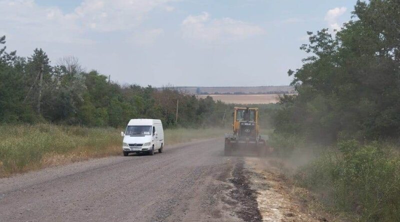 НА АВТОШЛЯХУ Т-1644 У БУДЖАЦЬКІЙ ГРОМАДІ РОЗПОЧАЛИСЯ ДОРОЖНІ РОБОТИ