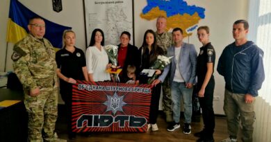 У БОЛГРАДІ РОДИНІ ЗАГИБЛОГО ПІДПОЛКОВНИКА ПОЛІЦІЇ ВЛАДИСЛАВА БУЮКЛІ ВРУЧИЛИ ДЕРЖАВНІ НАГОРОДИ