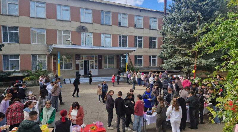 НОВИНИ ГРОМАД:  РАЗОМ ДО ПЕРЕМОГИ! У ЗАКЛАДАХ ОСВІТИ БЕССАРАБСЬКОЇ ГРОМАДИ ВІДБУЛИСЯ БЛАГОДІЙНІ ЯРМАРКИ НА ПІДТРИМКУ ЗСУ